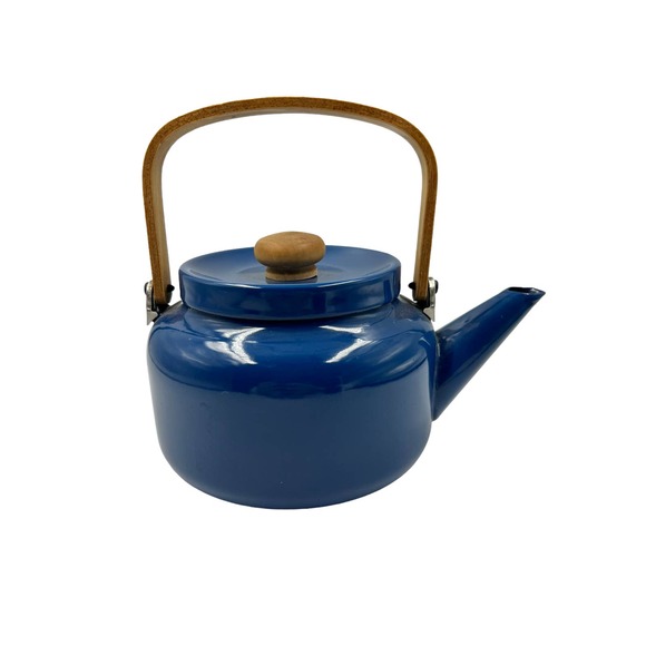 Cellar macys Other - Vintage Blue Enamel 2 Quart Tea Pot The Cellar Macys
